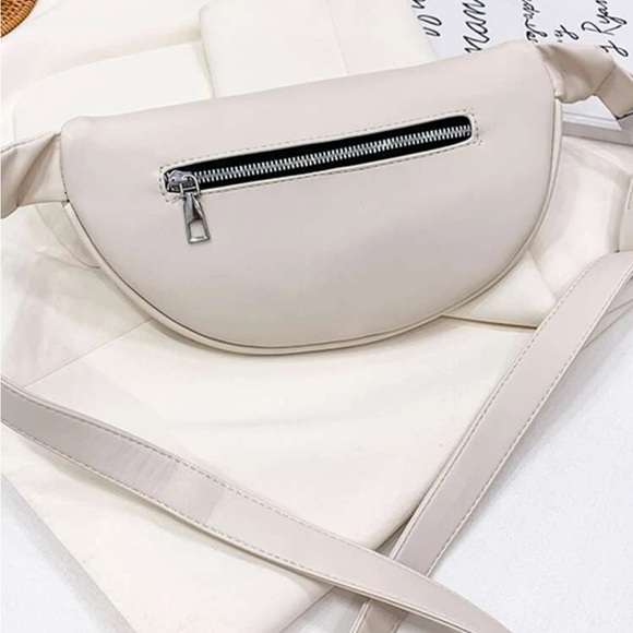 Minimalist fanny pack Chic Crossbody bag - Picture 14 of 16